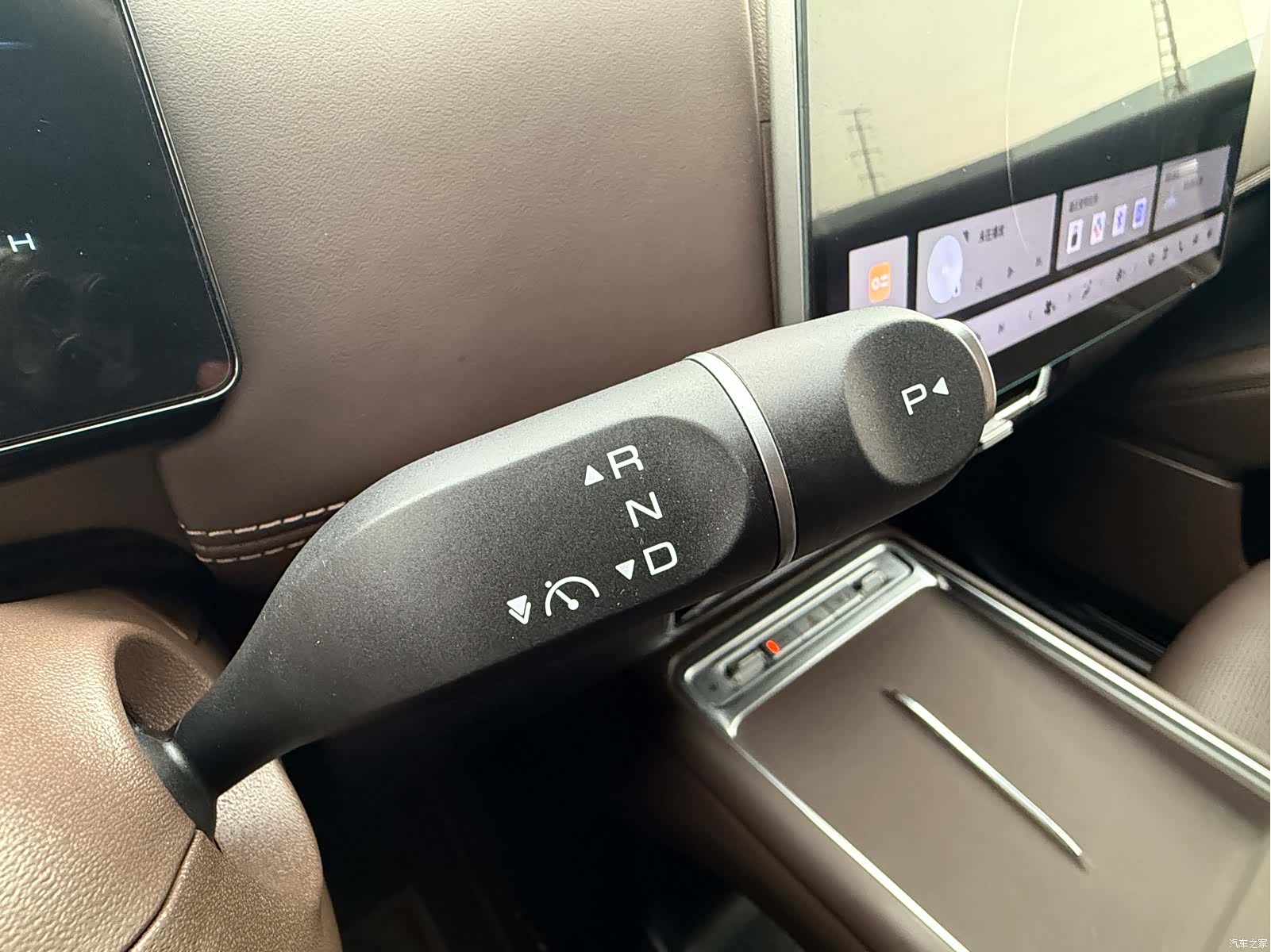 Wuling 560, 2025 20
