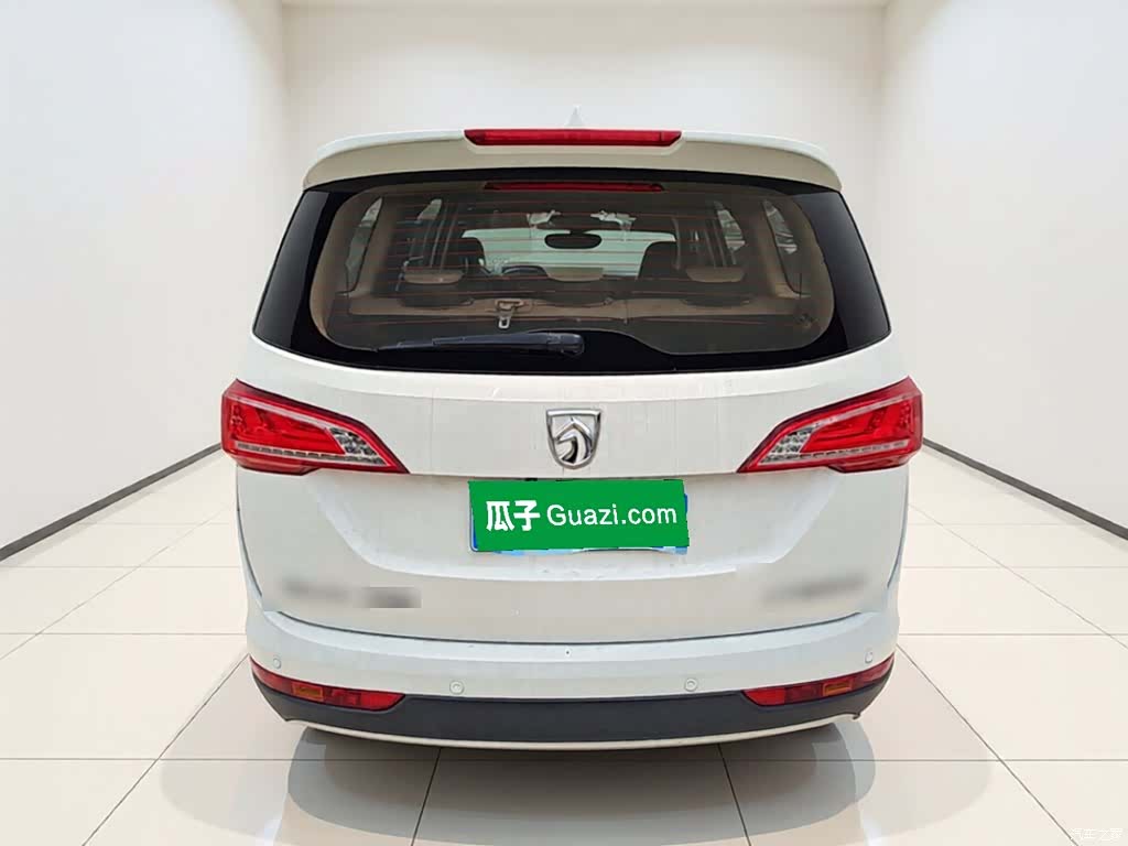 Wuling 730, 2017 6