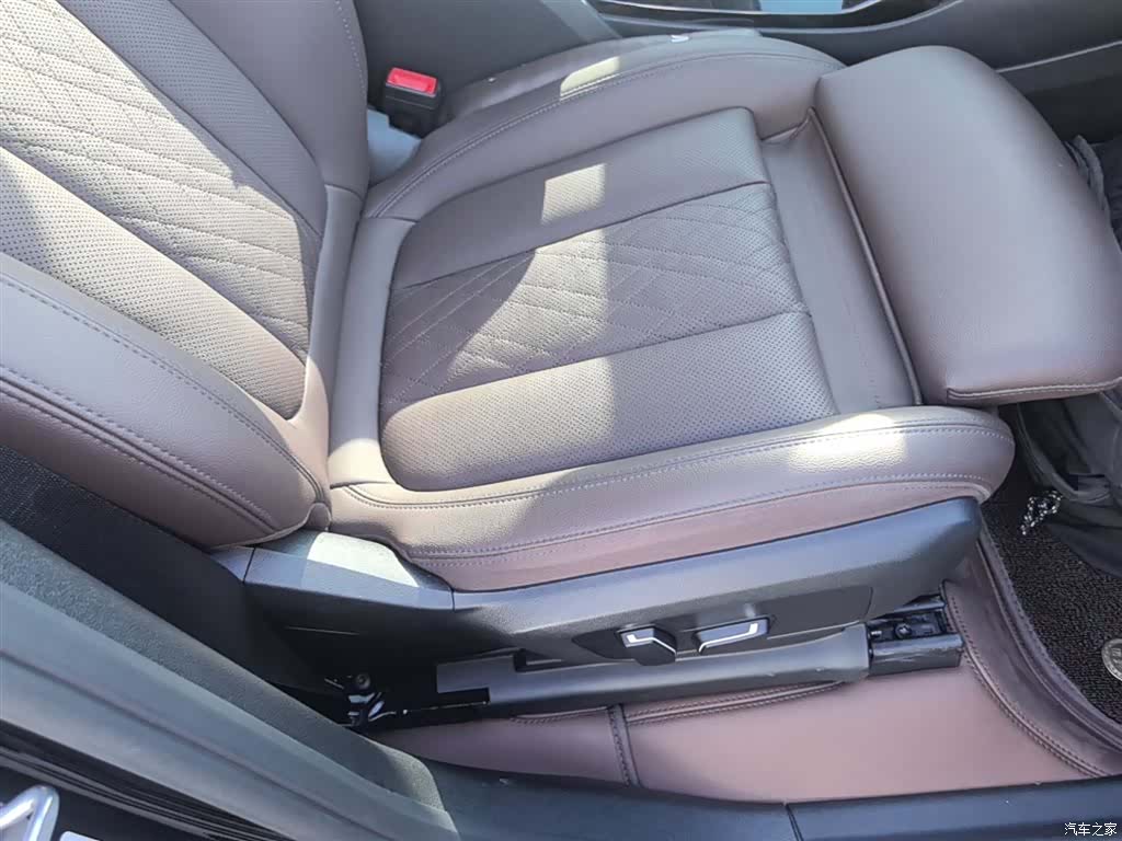 BMW iX3, 2024 25