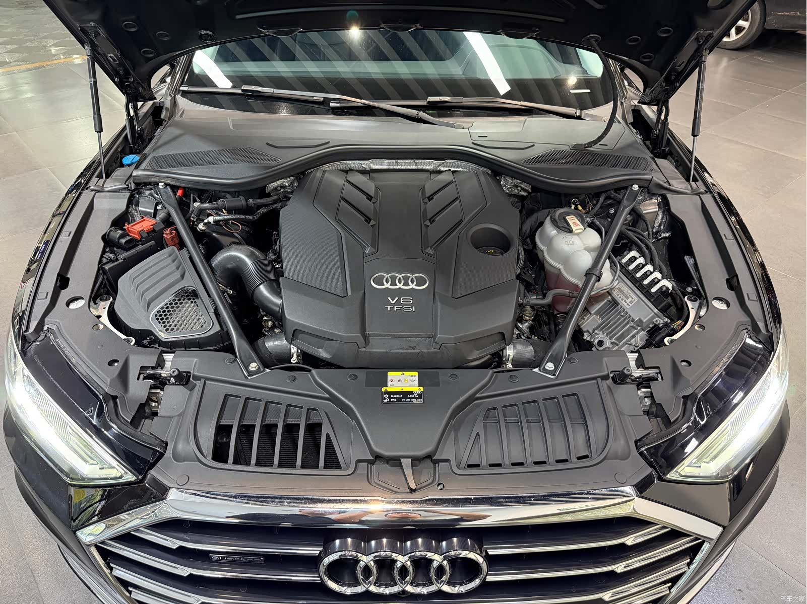 Audi A8L, 2021 13