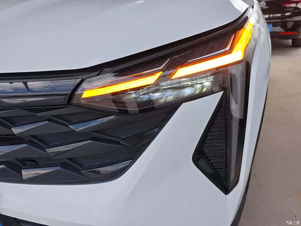 Geely Boyue, 2025 18