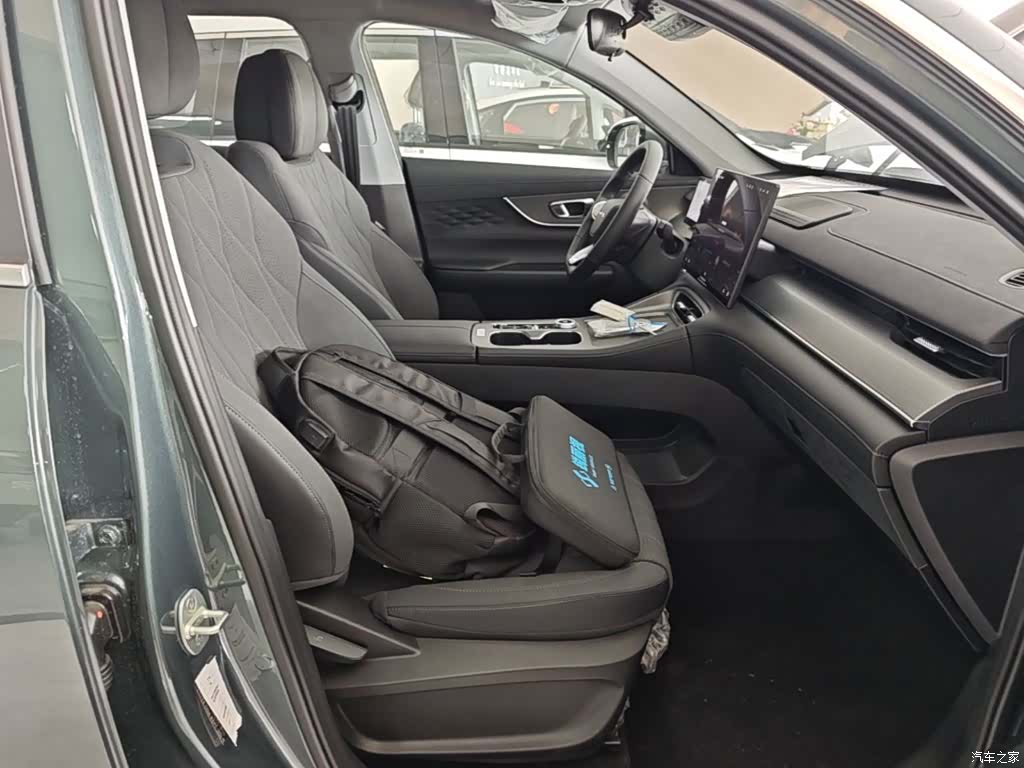 Chery Tiggo 8 Plus, 2025 25