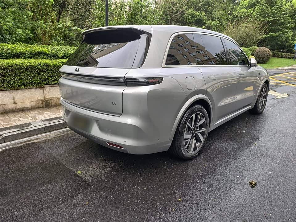Li Auto Ideal L8