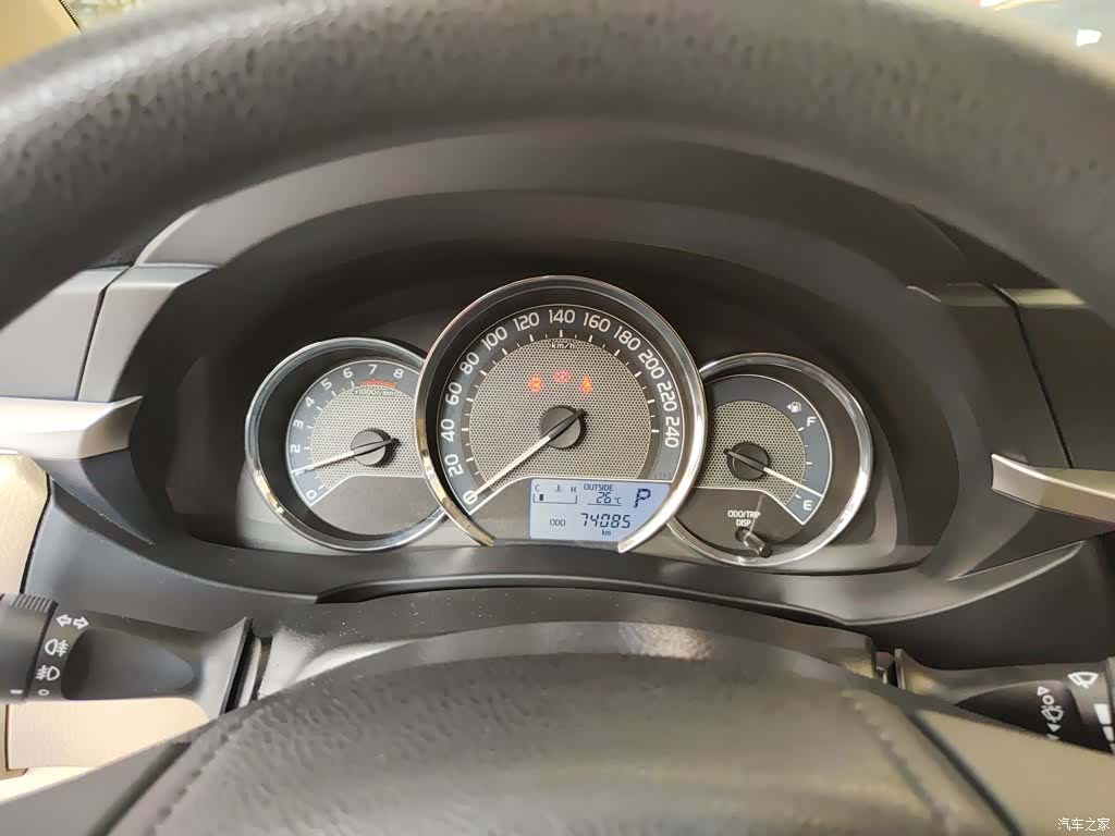 Toyota Corolla, 2015 все фото