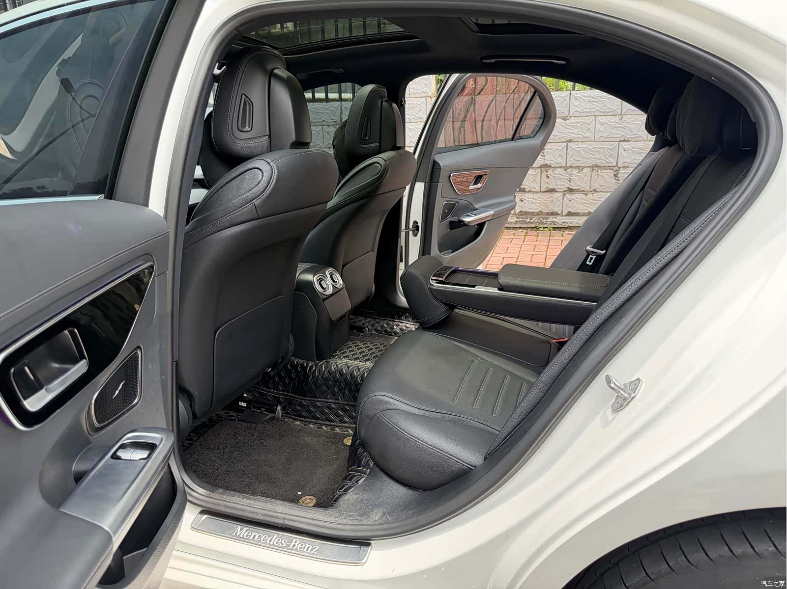 Mercedes-Benz C-Class, 2023 9