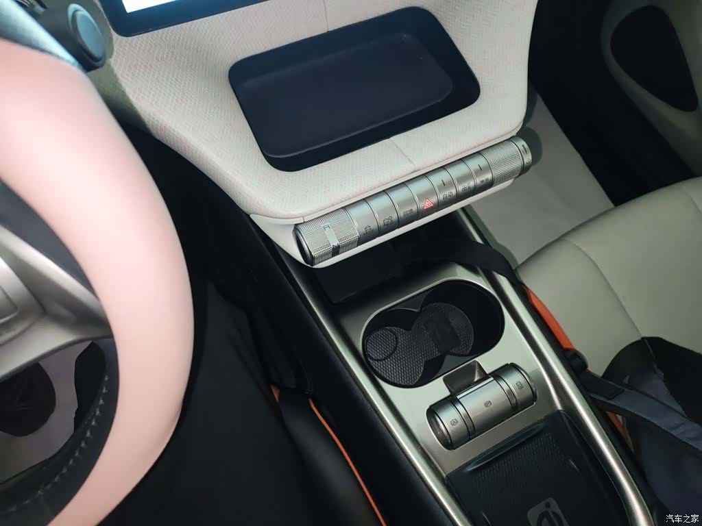BYD Dolphin, 2022 10
