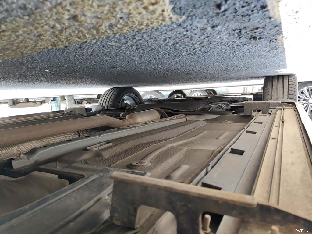 Ford Kuga, 2019 21