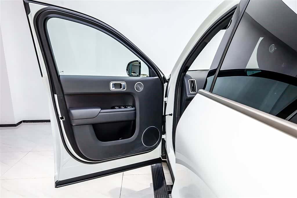 Li Auto L9, 2025 15