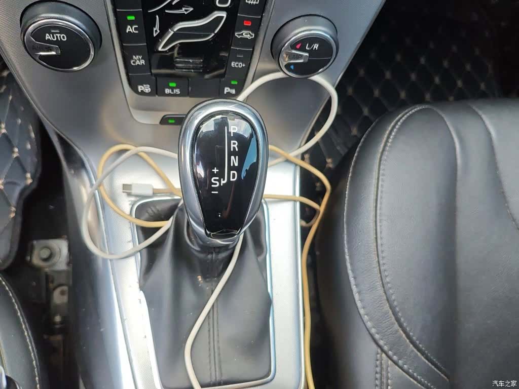 Volvo V40, 2018 11