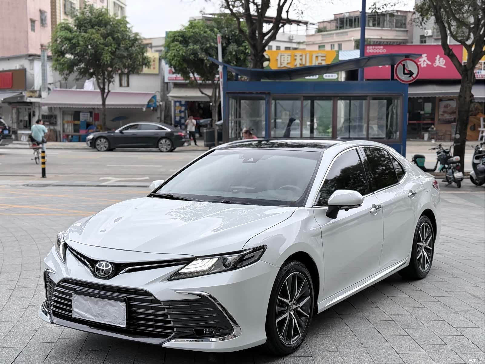 Toyota Camry, 2024 1