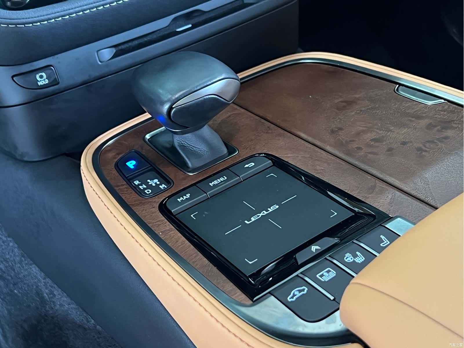 Lexus LS, 2021 12