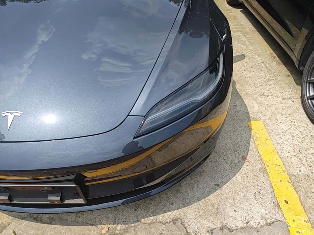 Tesla Model 3, 2025 18