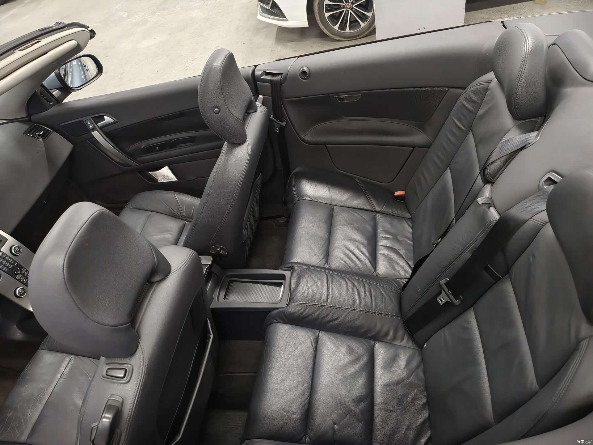 Volvo C70, 2009 9