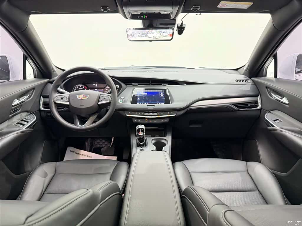 Cadillac XT4, 2023 25