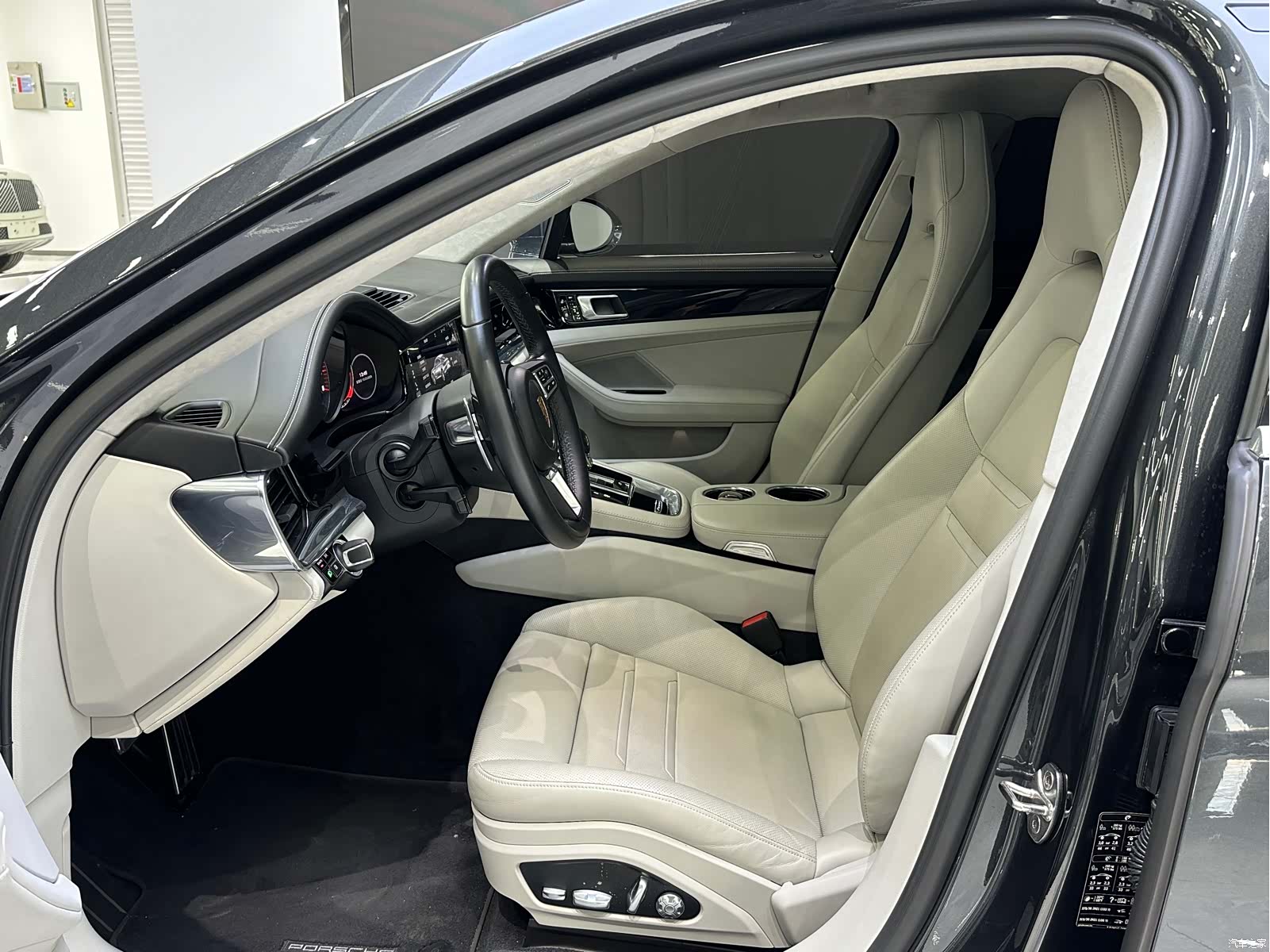 Porsche Panamera, 2020 14