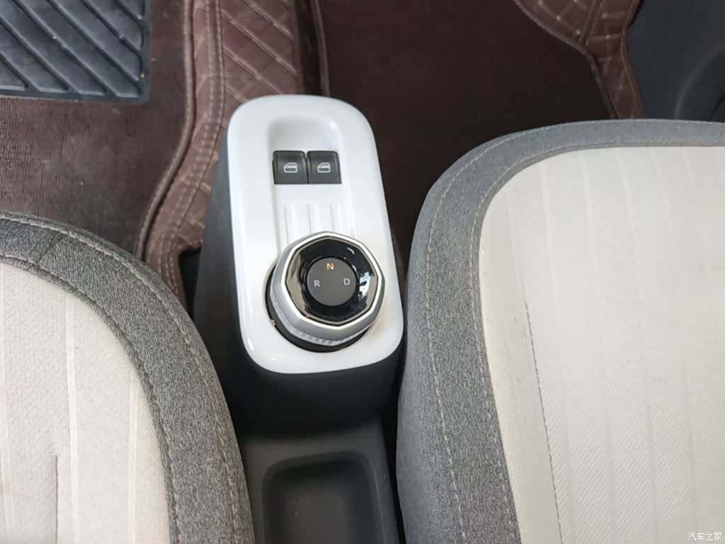 Geely Panda, 2025 14