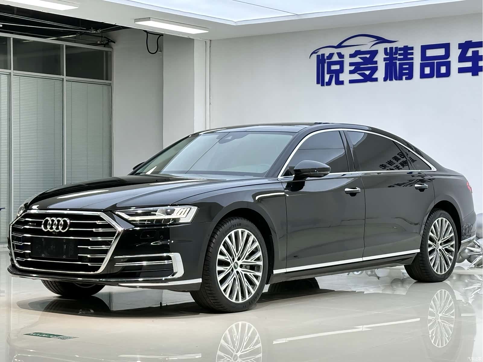 Audi A8L, 2020 3