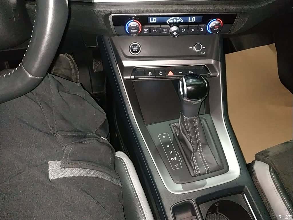 Audi Q3, 2022 9