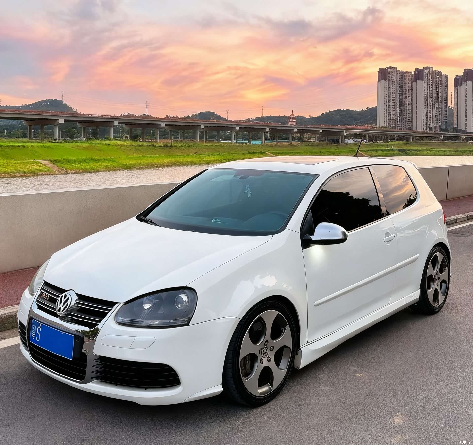 Volkswagen Golf, 2008 1
