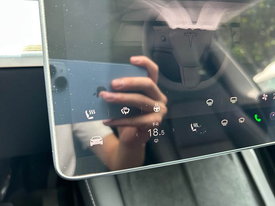 Tesla Model Y Tesla Model Y