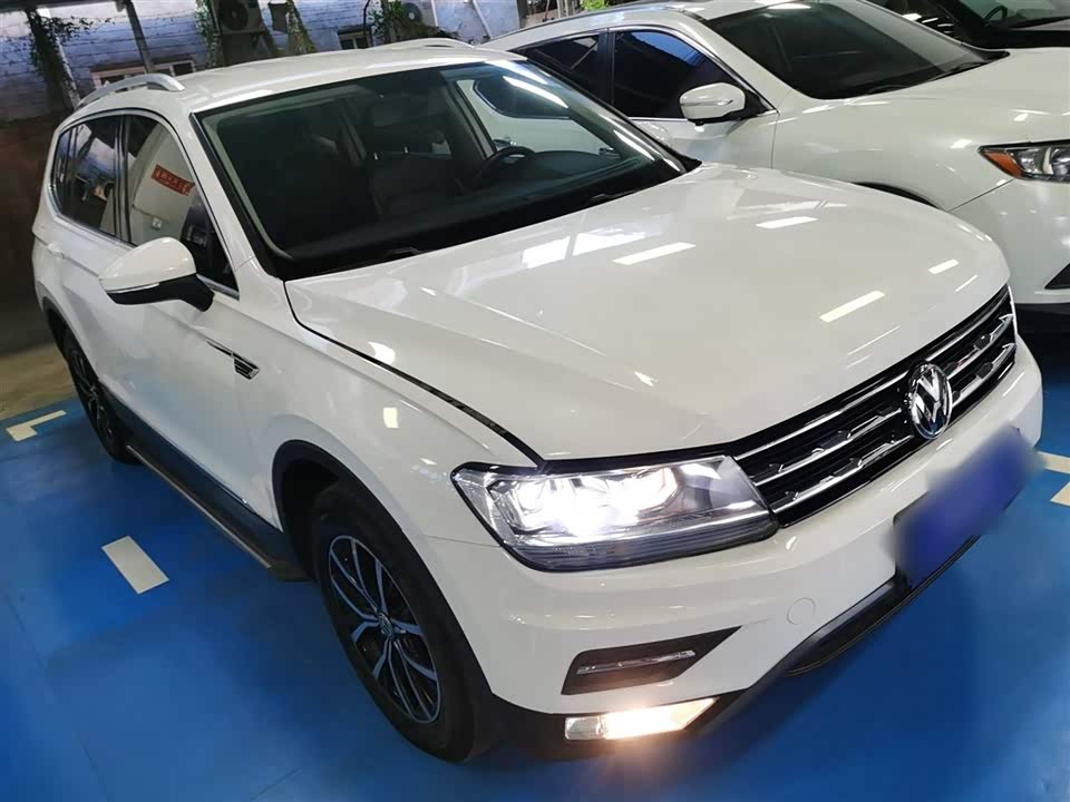 Volkswagen Tiguan L