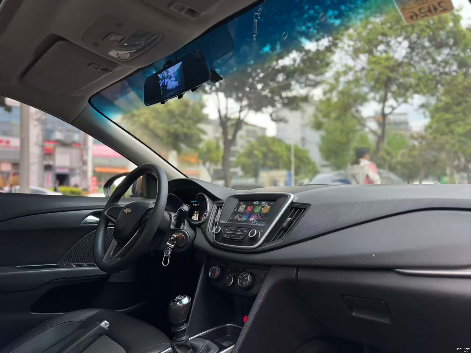 Chevrolet 320, 2018 6