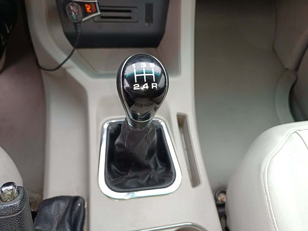 DongFeng M5, 2017 14