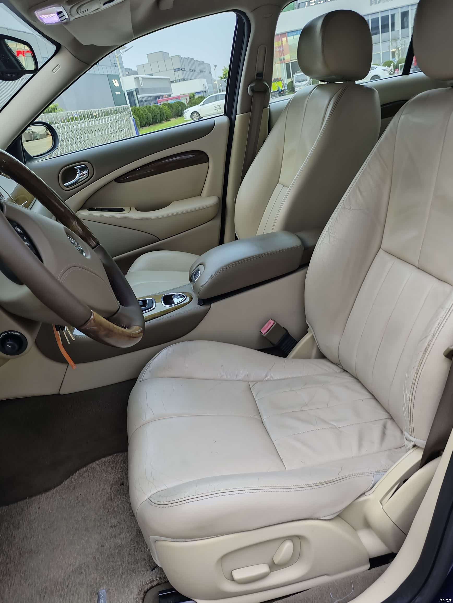Jaguar S-TYPE, 2004 15