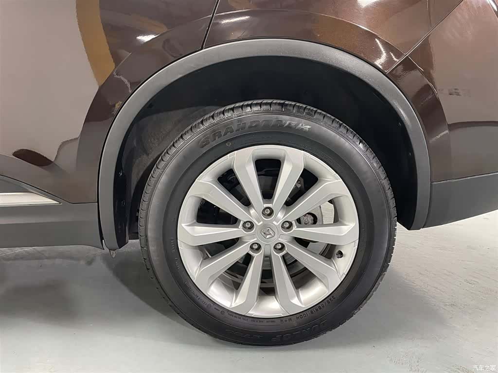 DongFeng SCe200, 2019 16