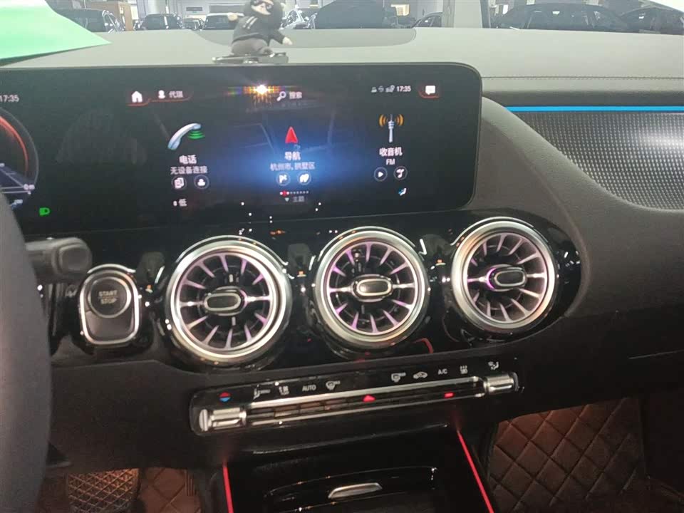 Mercedes-Benz EQA Mercedes-Benz EQA