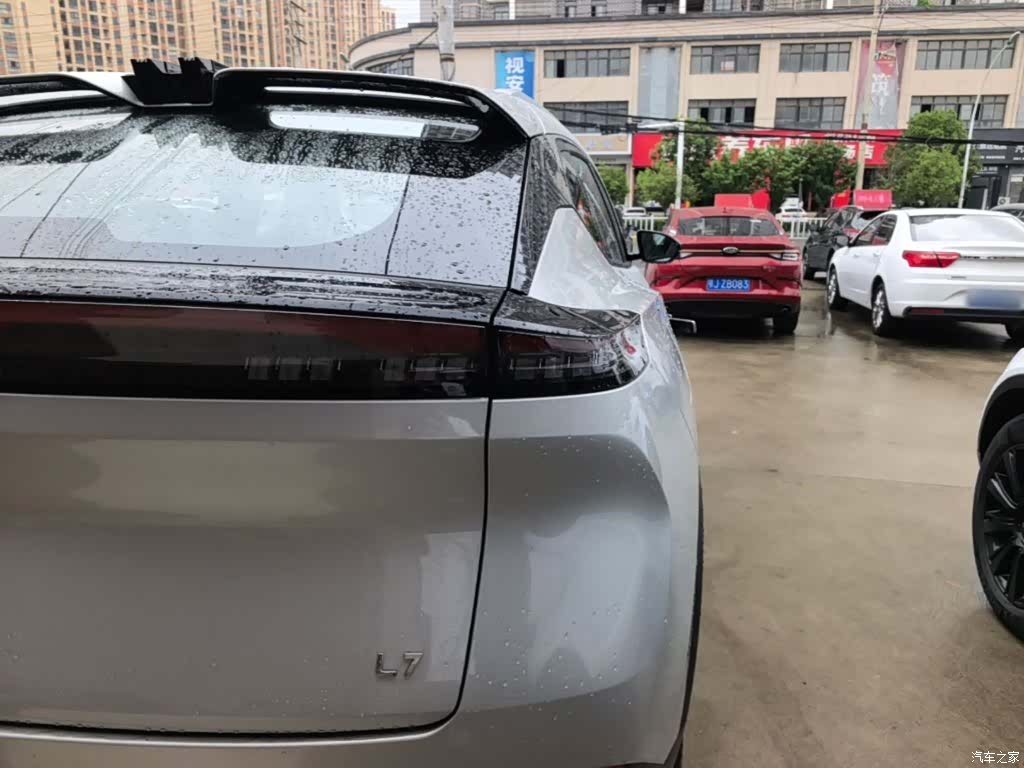 DongFeng L7, 2026 8