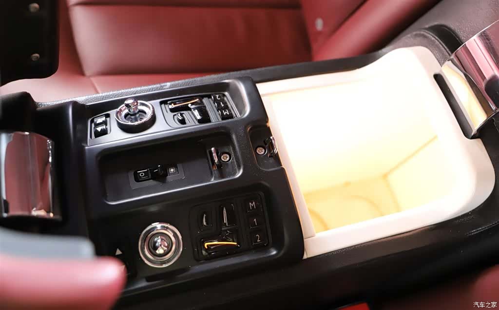 Rolls-Royce Phantom, 2012 14