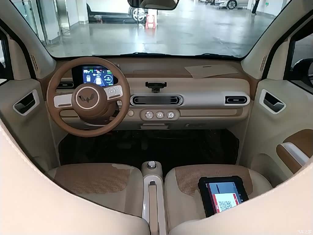 Wuling MINIEV, 2025 10