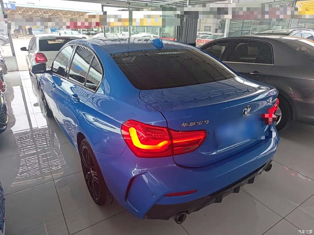 BMW 1 Series, 2022 все фото