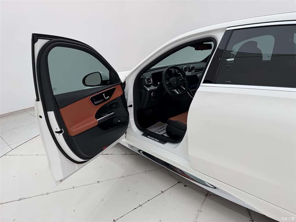 Mercedes-Benz C-Class, 2021 13