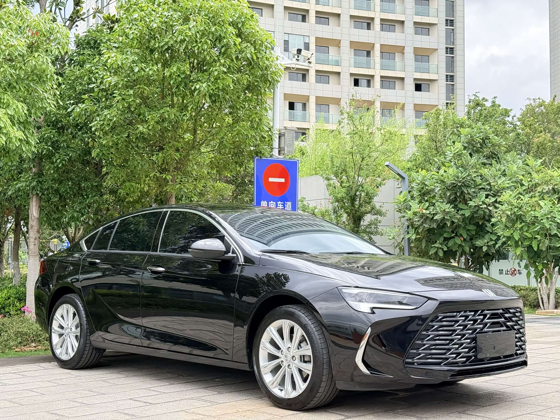 Buick Regal, 2025 3