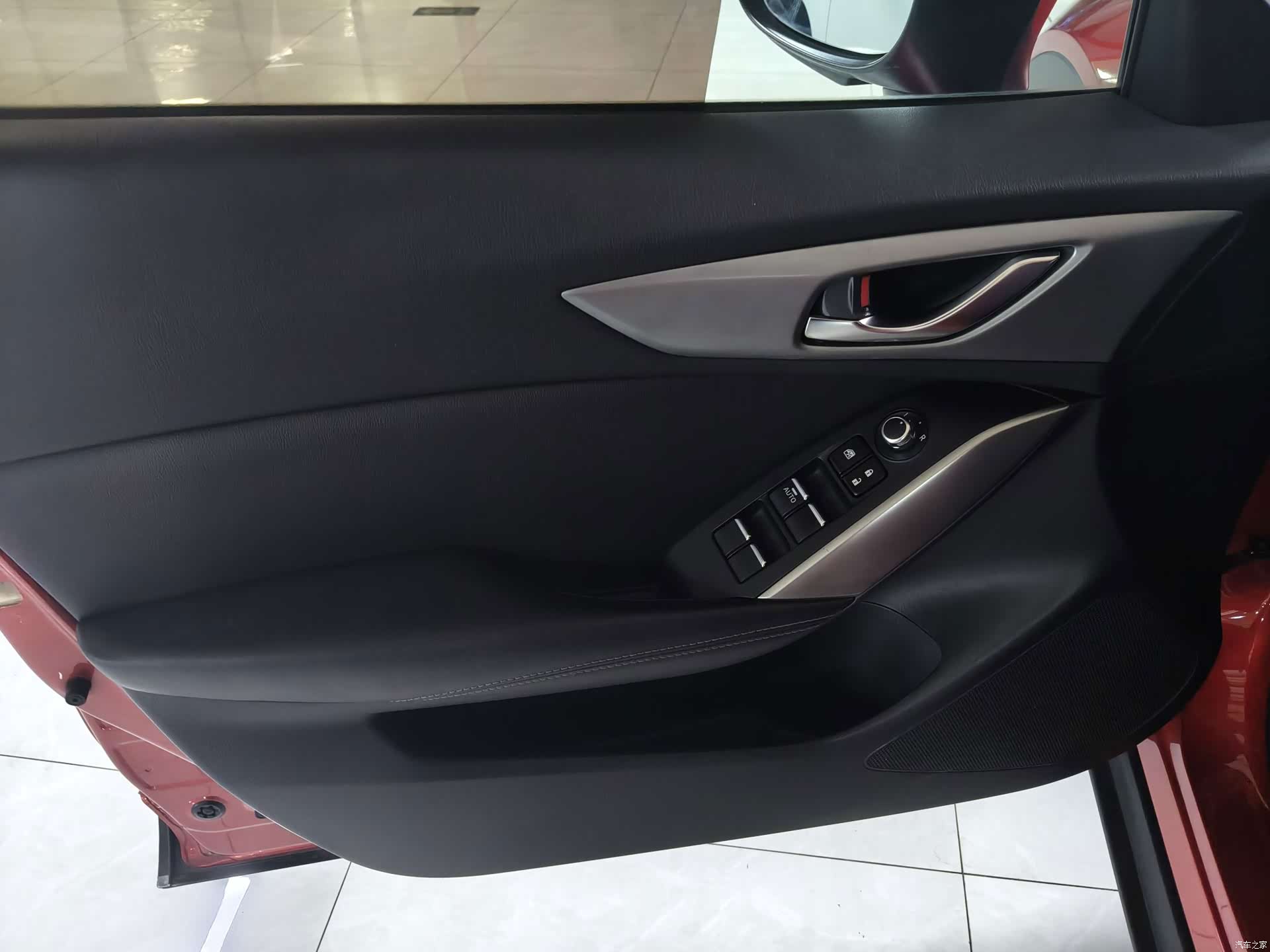 Mazda CX-4, 2019 12