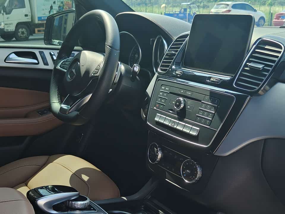 Mercedes-Benz GLE Mercedes-Benz GLE
