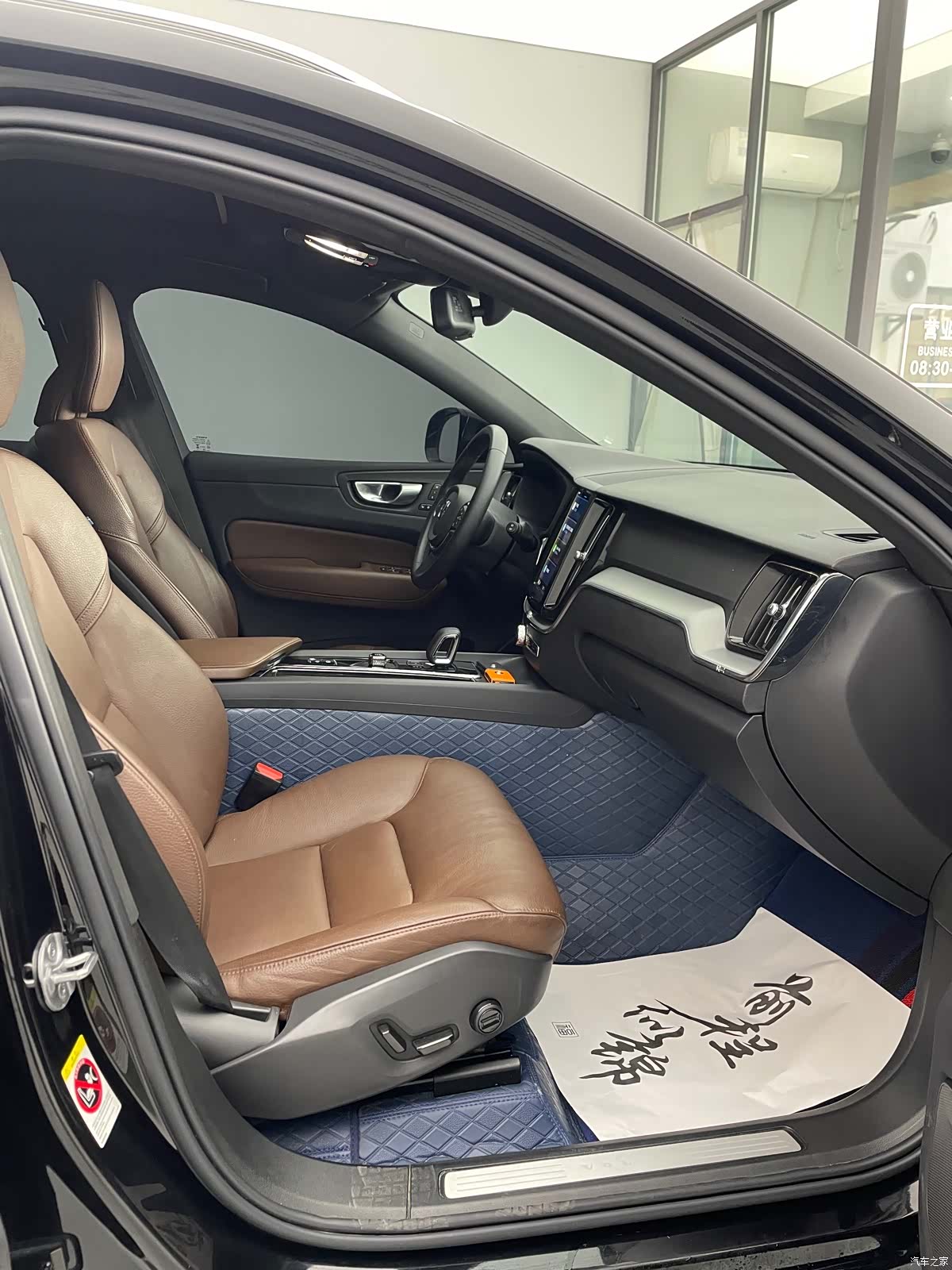 Volvo XC60, 2023 25