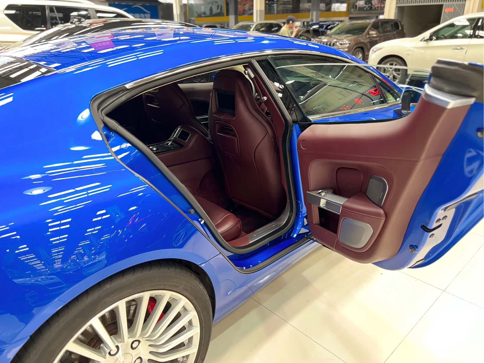 Aston Martin Rapide, 2018 17