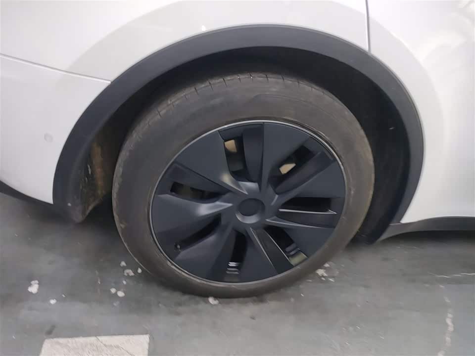Tesla Model Y Tesla Model Y
