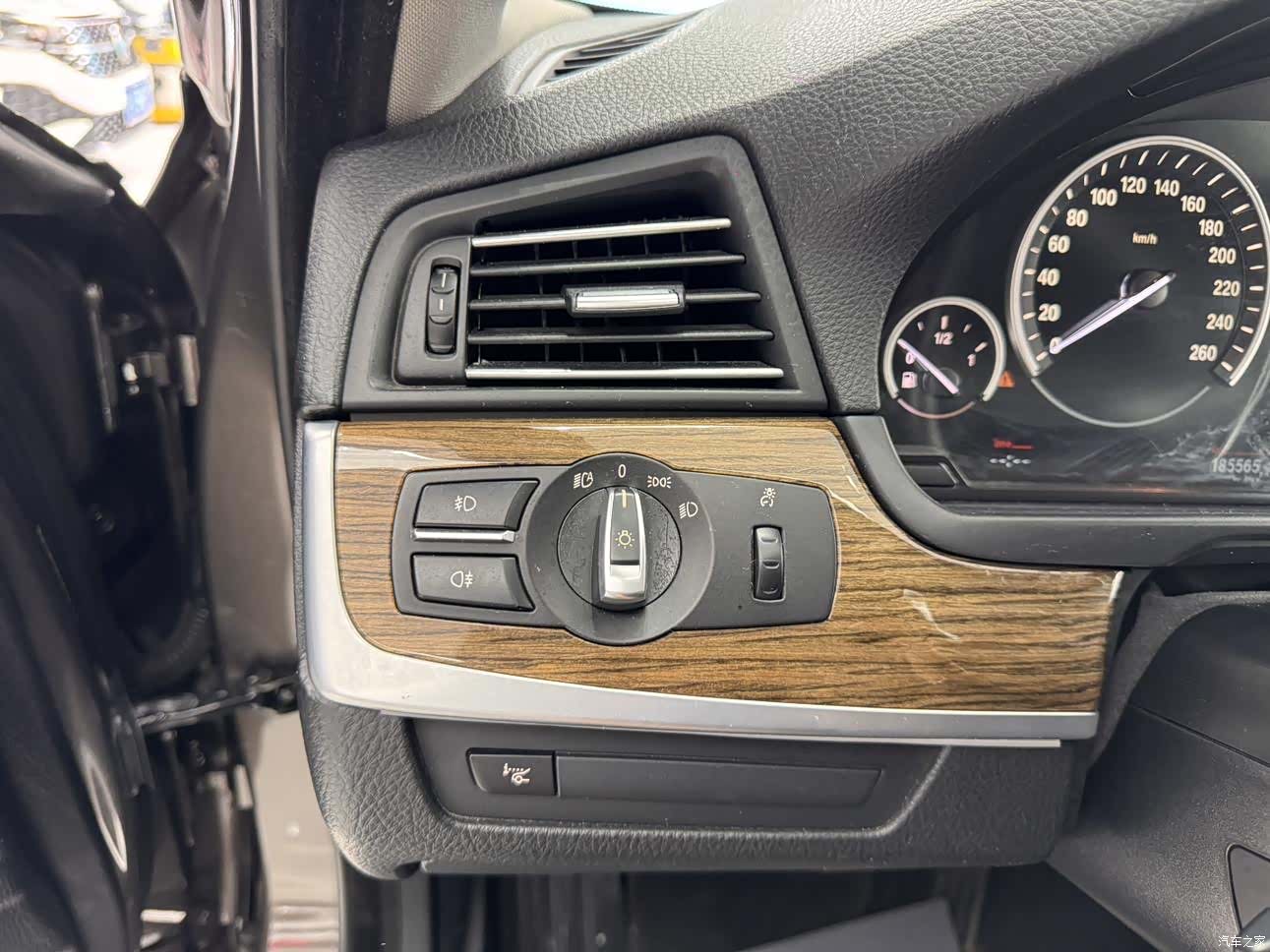 BMW 5 Series, 2015 11