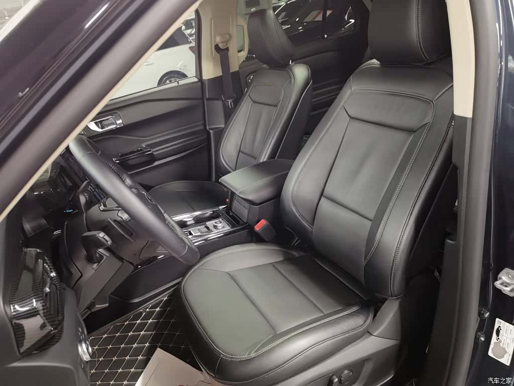 Ford Explorer, 2021 11