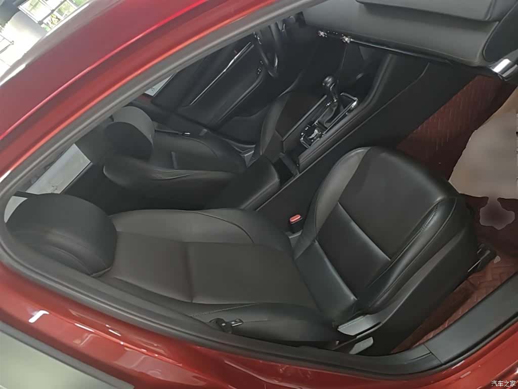 Mazda Mazda3, 2021 25