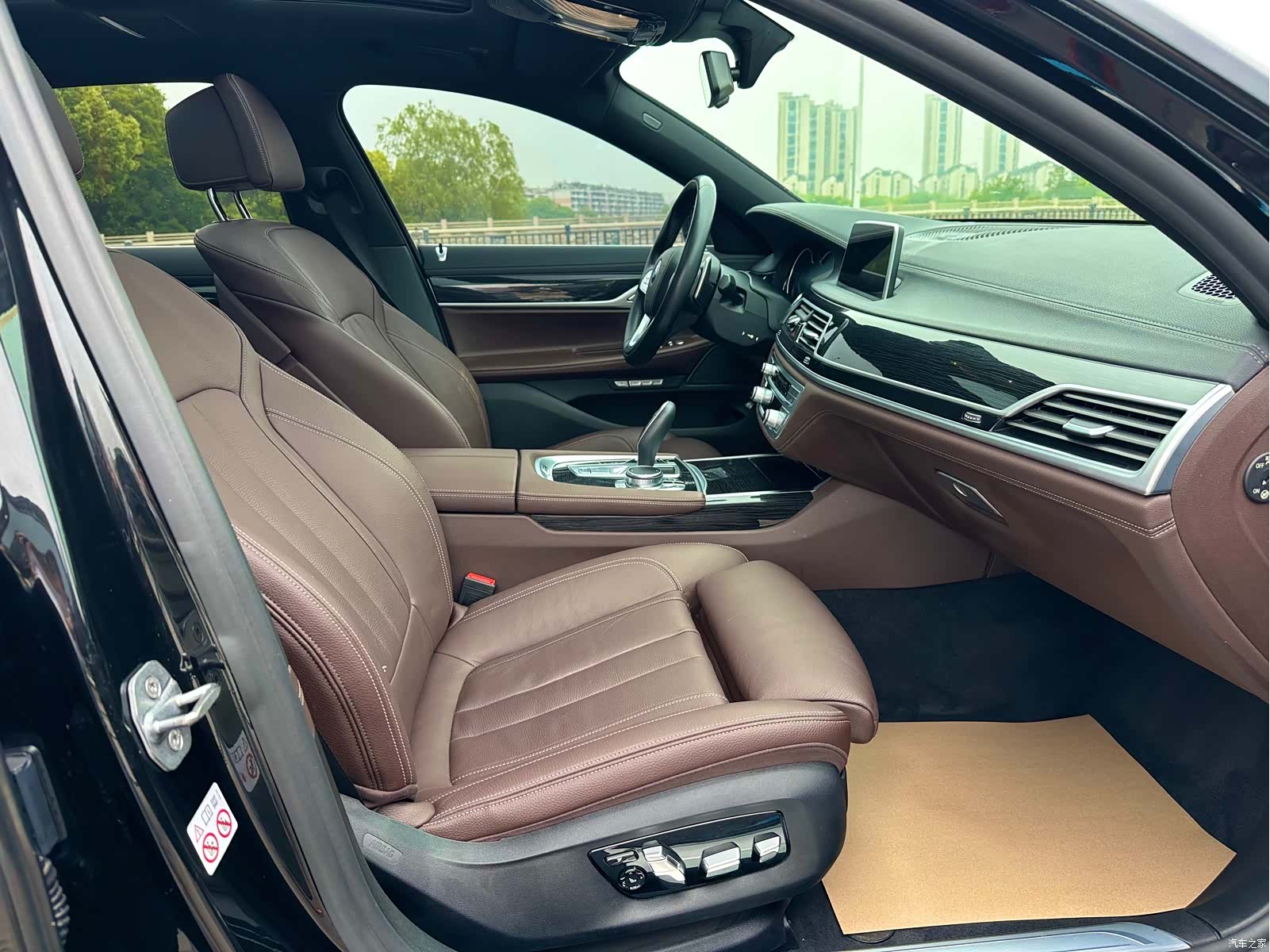 BMW 7 Series, 2018 все фото