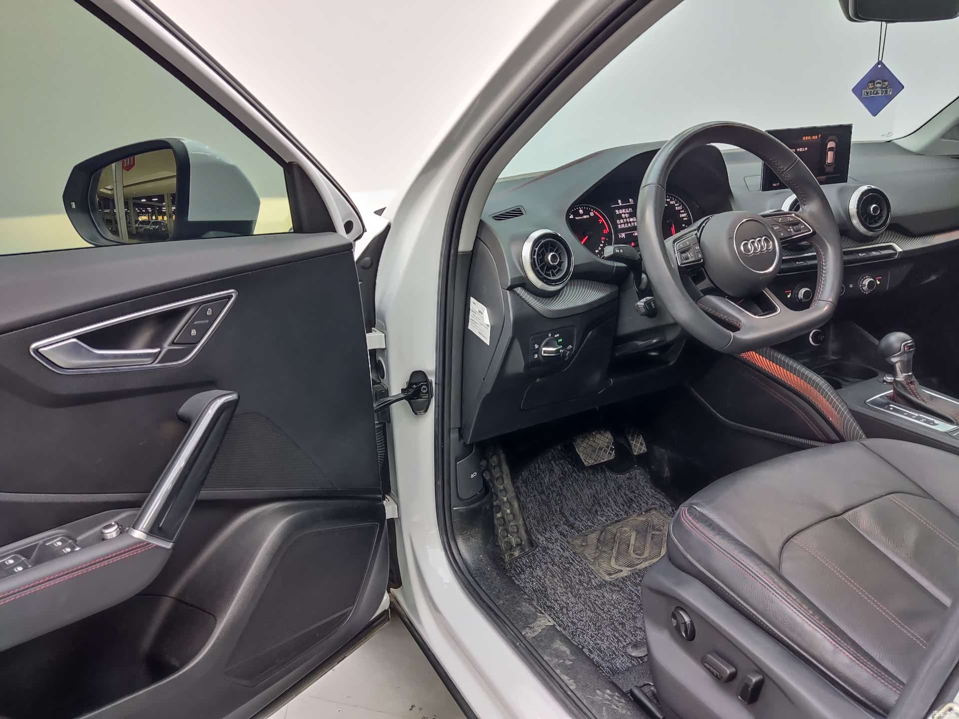 Audi Q2L, 2021 10