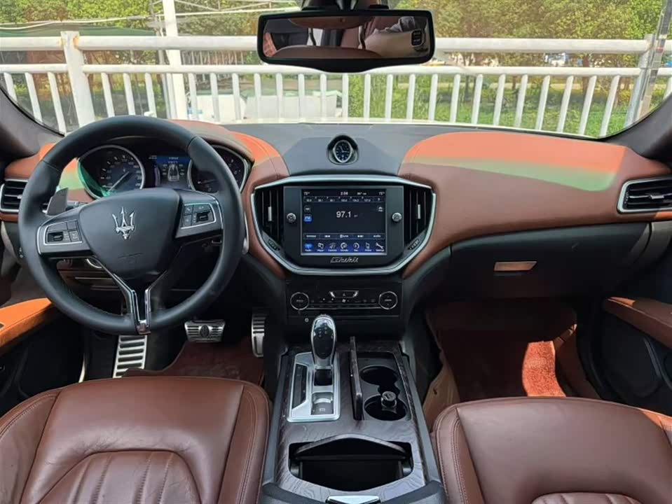Maserati Ghibli Maserati Ghibli