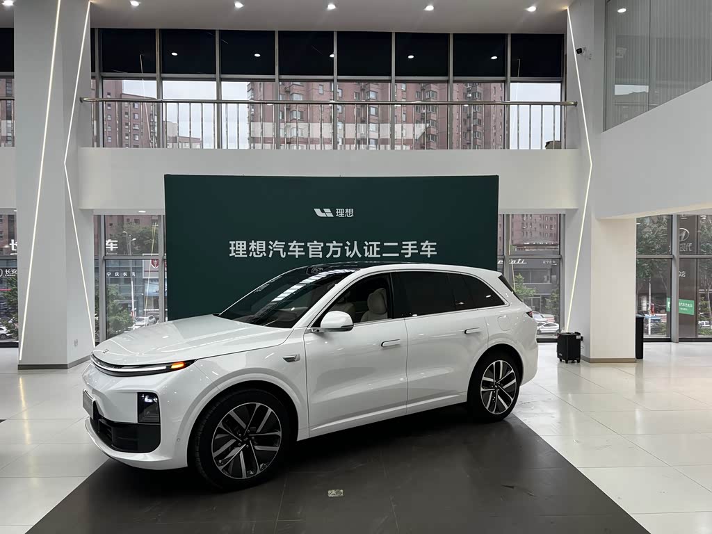 Li Auto L6