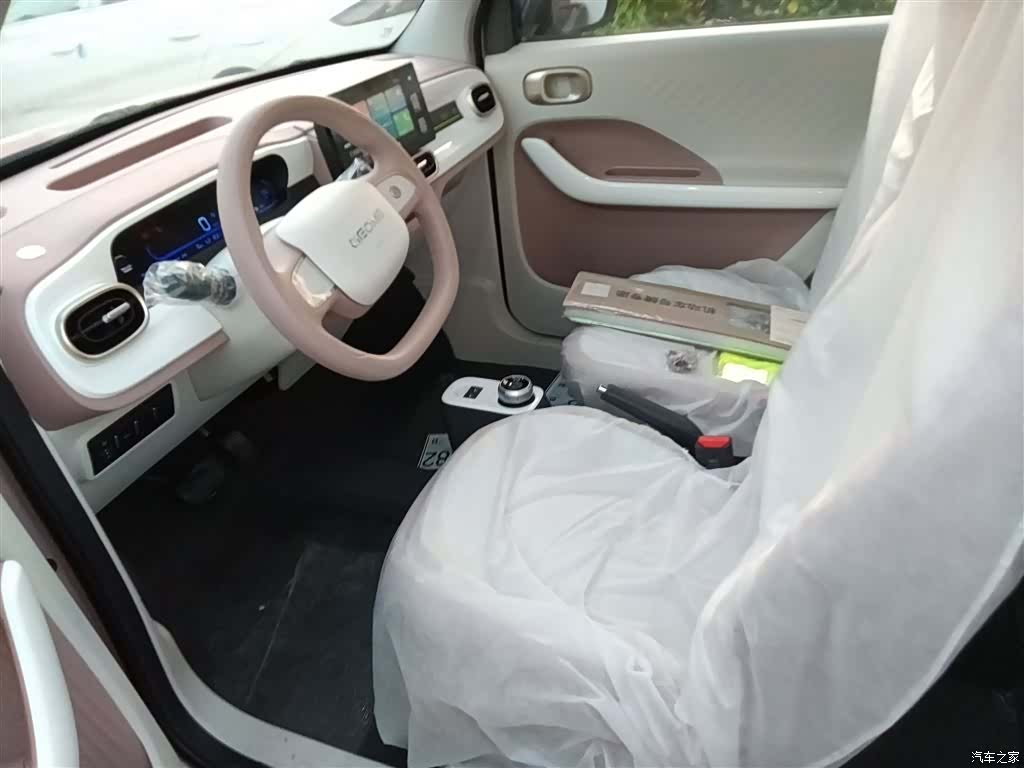 Geely Panda, 2025 15