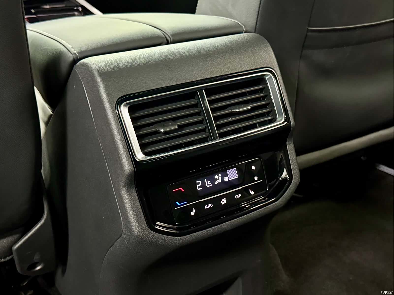 Volkswagen Teramont X, 2022 16